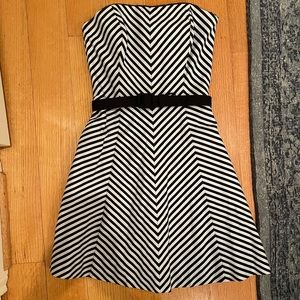 White House Black Market dress with belt